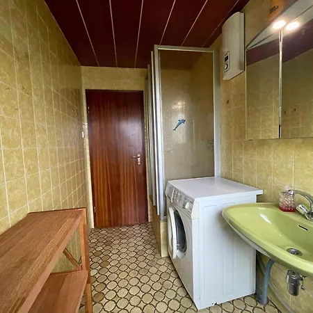 Σπίτι διακοπών In With Balcony Birresborn